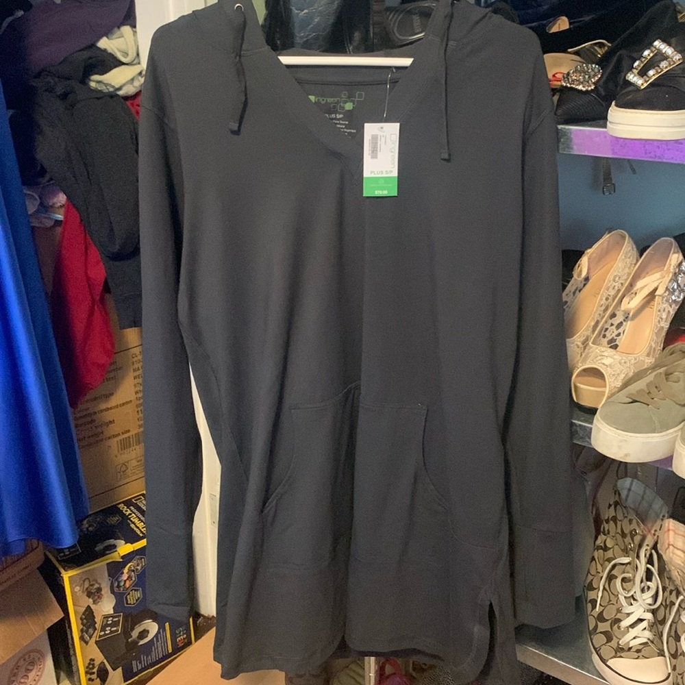 NWT plus size small carbon coloured stretchy hoodie. Thumb holes, athletic style